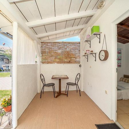Camp Mali Bungalow Baška Eksteriør bilde