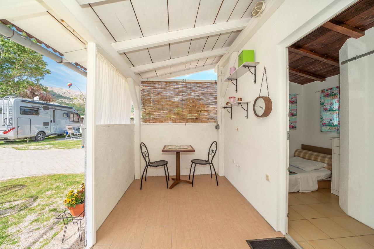 Camp Mali Bungalow Baška Eksteriør bilde