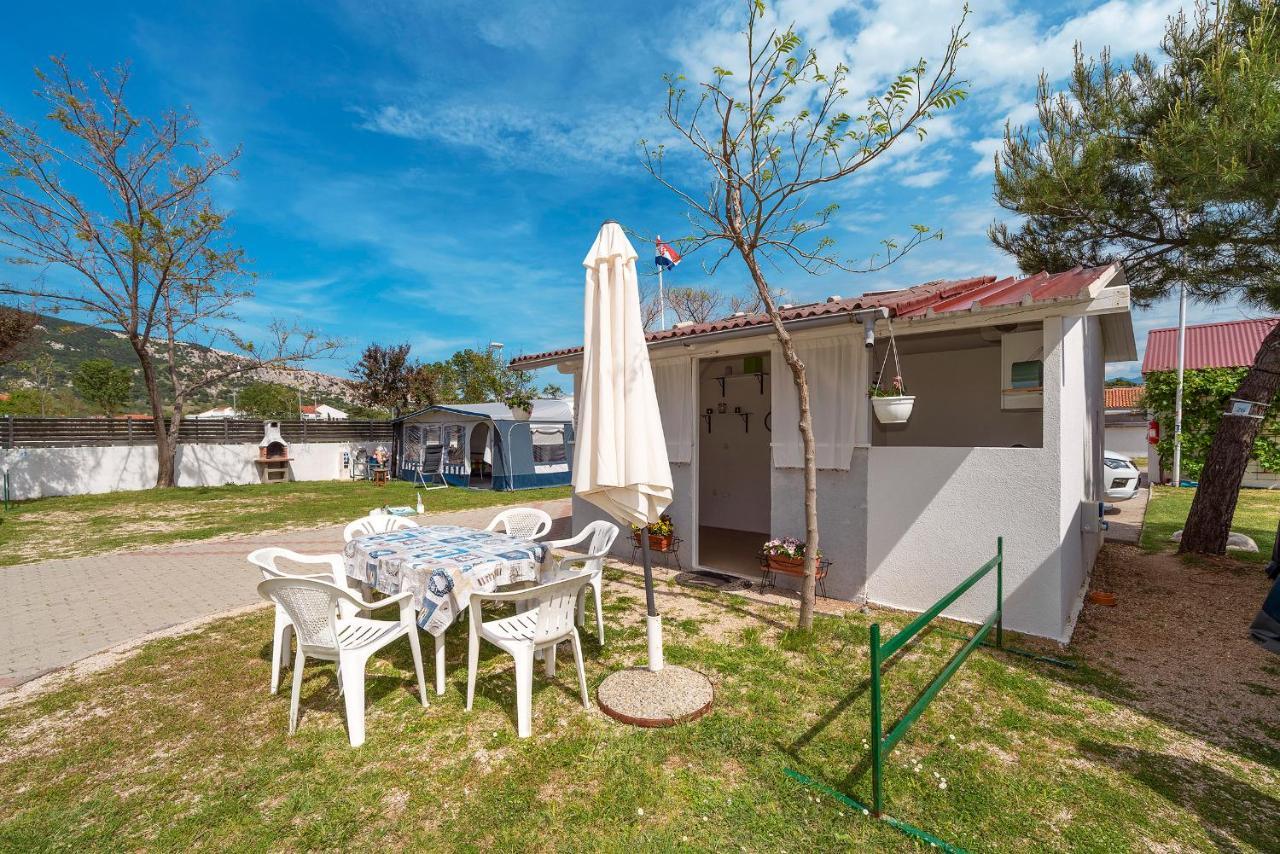 Camp Mali Bungalow Baška Eksteriør bilde